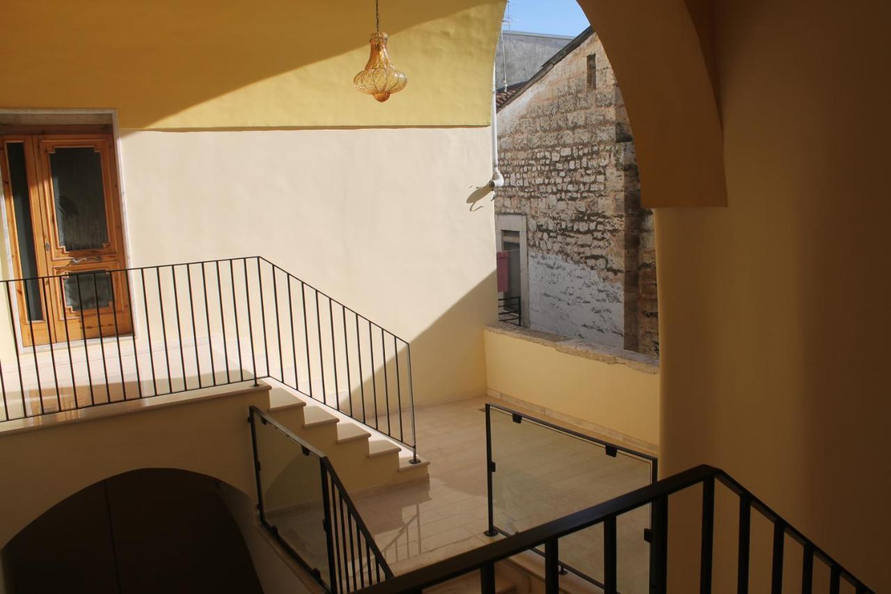 סנטרמו אין קולה B&B Piazza Garibaldi מראה חיצוני תמונה